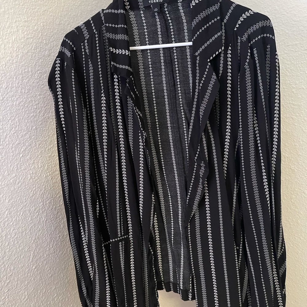 Torrid size 3 Aztec blazer